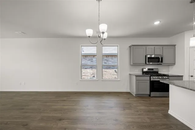 $319,900 | 1913 Seminole Drive, Cleburne, TX 76033