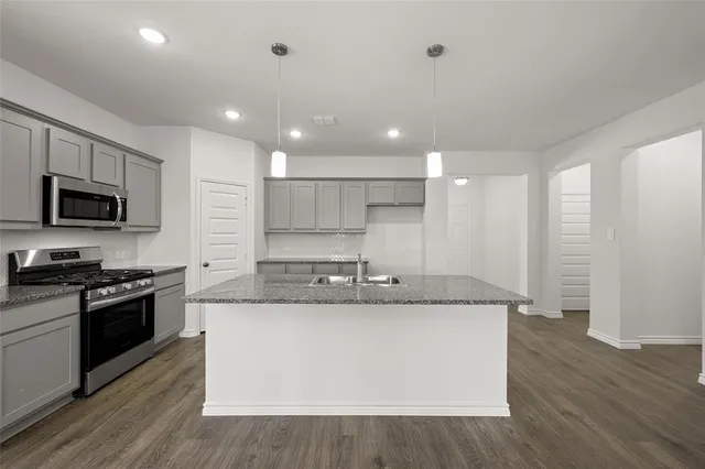 $319,900 | 1913 Seminole Drive, Cleburne, TX 76033