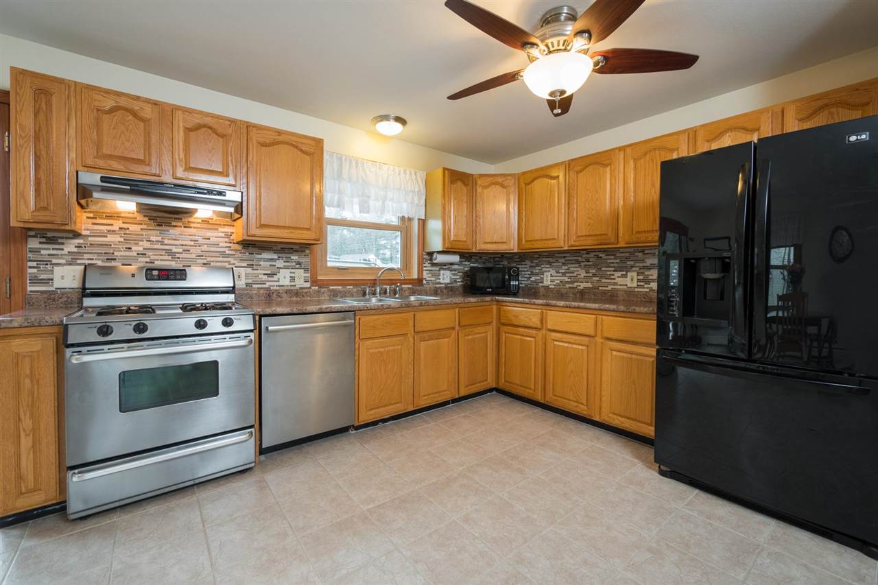 3 Garrison Road Dover, NH 03820 - Photo 2 of 37 Gallery Image 2