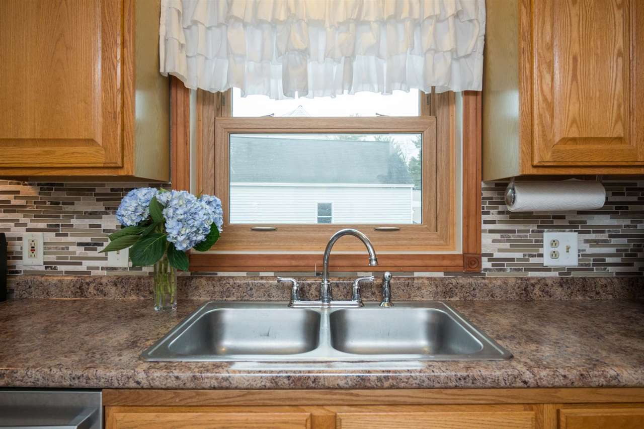 3 Garrison Road Dover, NH 03820 - Photo 5 of 37 Gallery Image 5