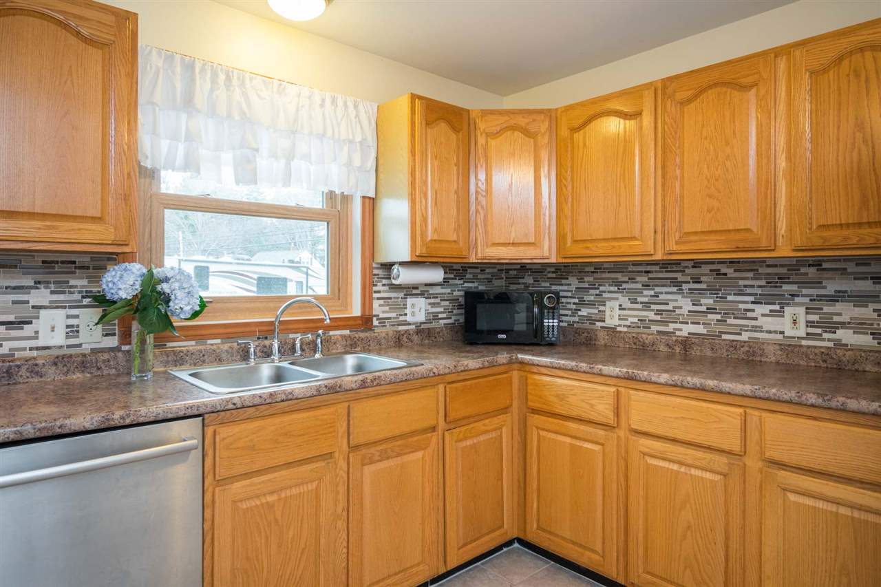 3 Garrison Road Dover, NH 03820 - Photo 6 of 37 Gallery Image 6