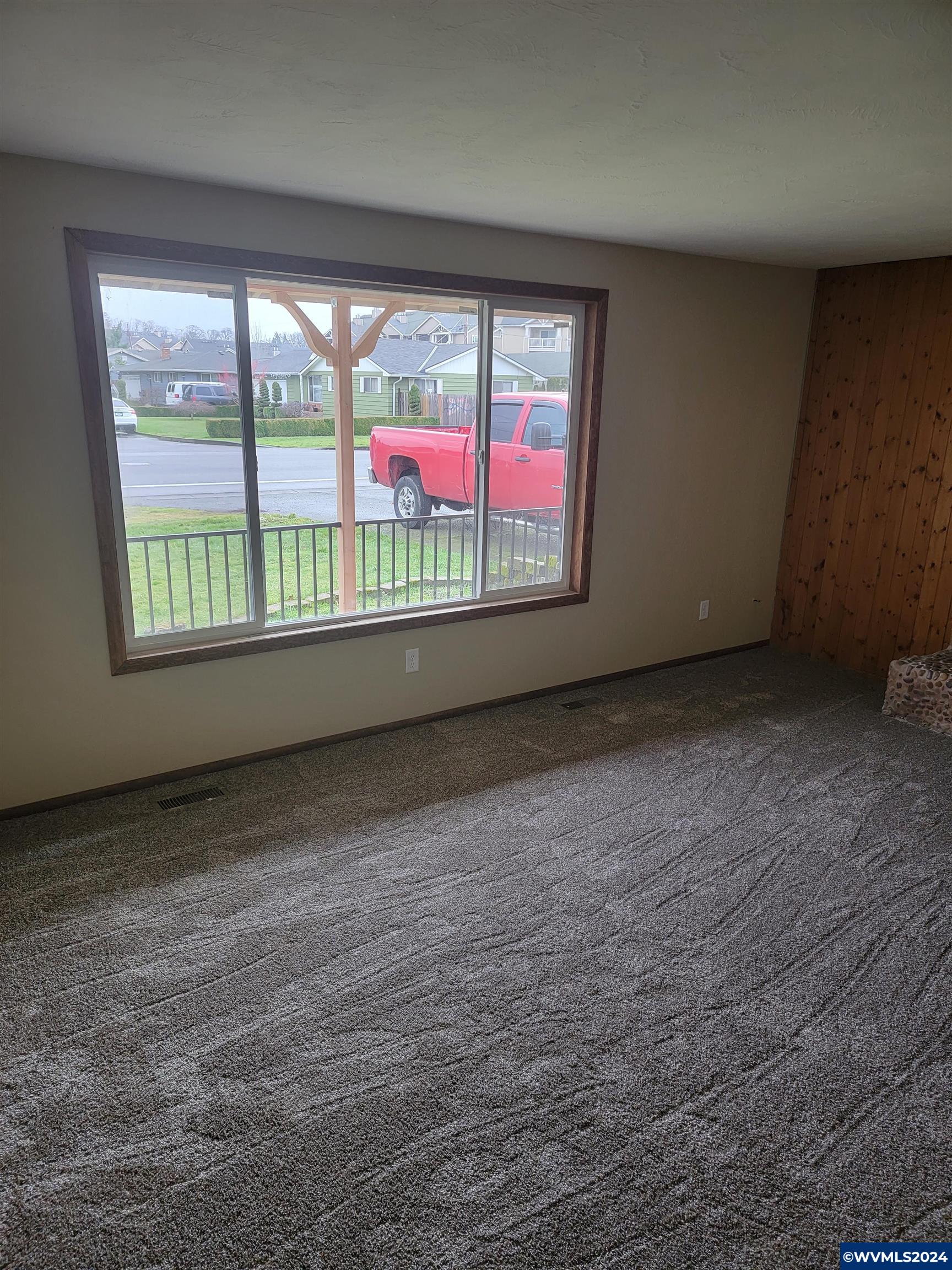 4015 Fisher Road Northeast Salem, OR 97305 - Photo 2 of 18
