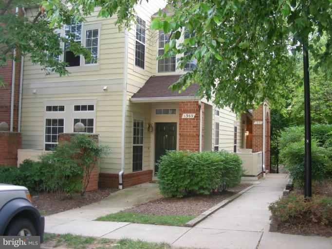 1371 Garden Wall Circle, Unit 713 Reston, VA 20194 - Photo 2 of 12 Exterior (Main)