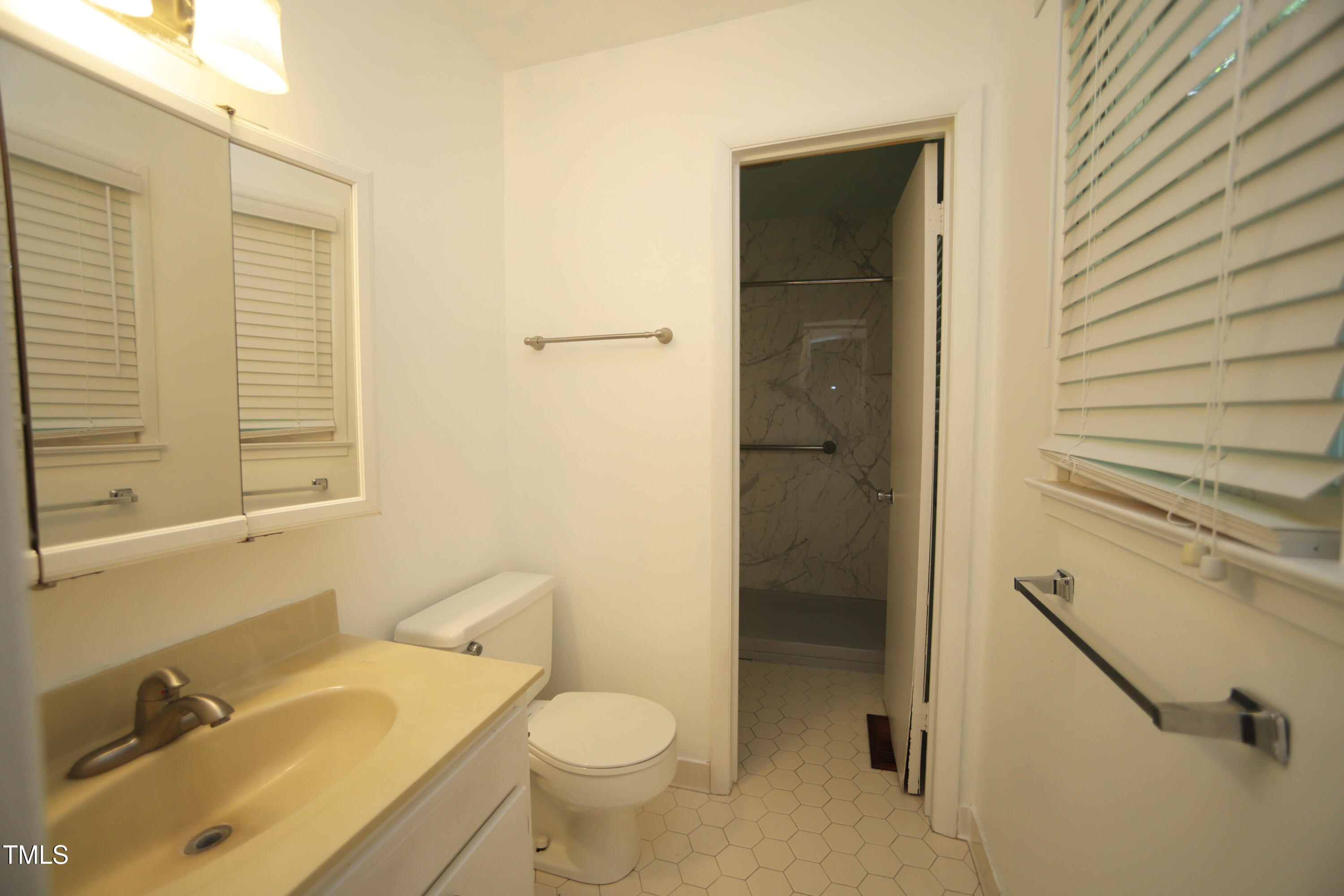 5617 Rangeley Drive Raleigh, NC 27609 - Photo 10 of 18 5617 Rangeley DrI