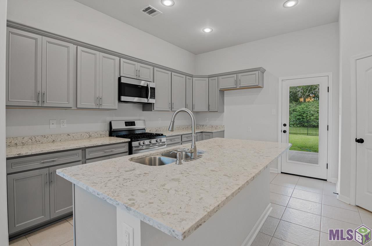 38469 Brown Road Prairieville, LA 70769 - Photo 8 of 25 Gallery Image 8