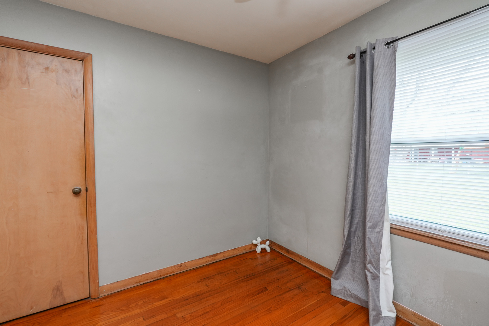 304 Ashley Avenue Bourbonnais, IL 60914 - Photo 13 of 18 a view of an empty room and window