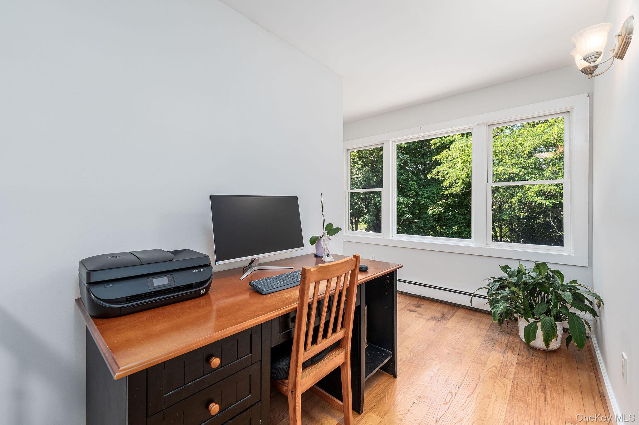 4408 Old North Road Southold, NY 11971 - Photo 17 of 36