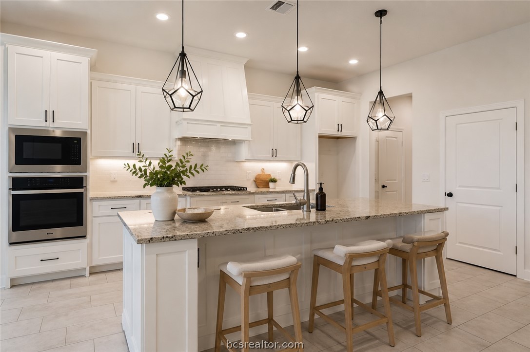 2900 Bombay Court Bryan, TX 77808 - Photo 11 of 22