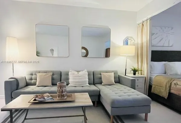 $1,900 | 1050 Pennsylvania Avenue, Unit 28, Miami Beach, FL 33139