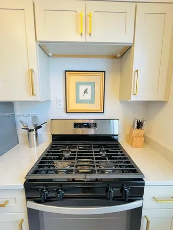 $1,900 | 1050 Pennsylvania Avenue, Unit 28, Miami Beach, FL 33139