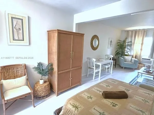 $1,900 | 1050 Pennsylvania Avenue, Unit 28, Miami Beach, FL 33139