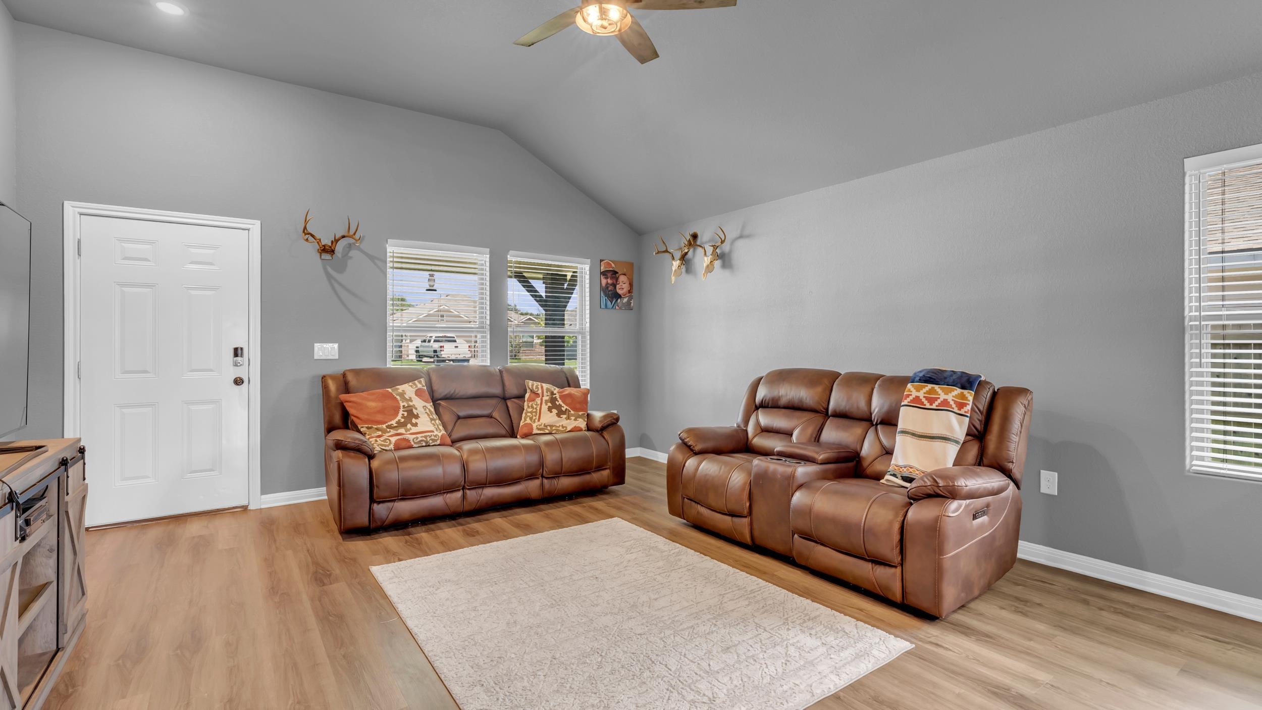 440 Dove Trail Bertram, TX 78605 - Photo 4 of 29