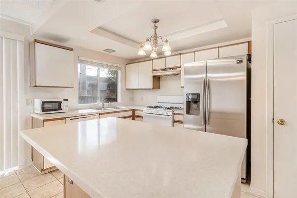 $1,795 | 2810 Grants Lake Boulevard, Unit 801, Sugar Land, TX 77479