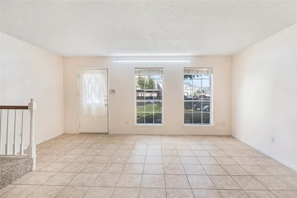 $1,795 | 2810 Grants Lake Boulevard, Unit 801, Sugar Land, TX 77479