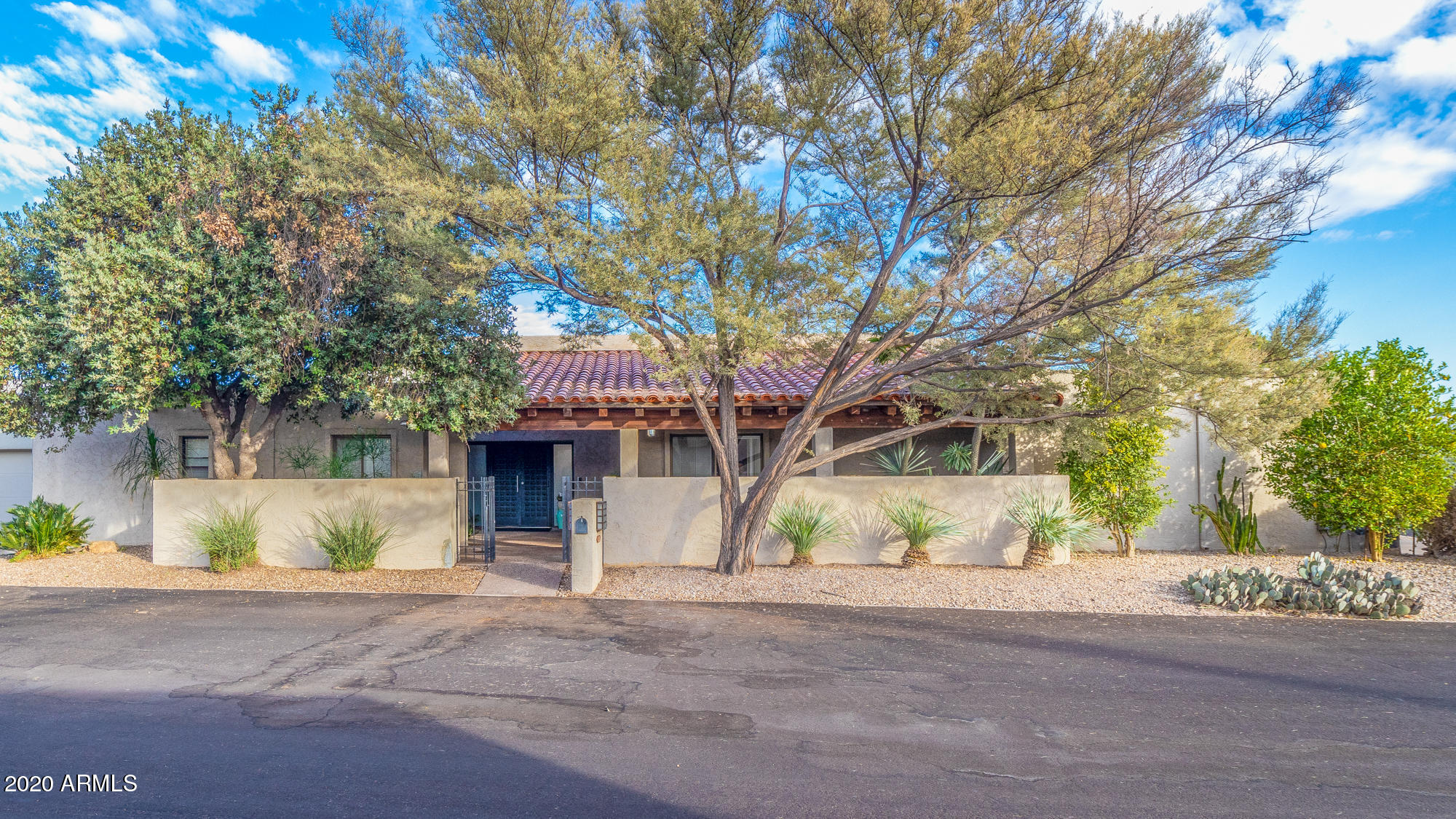 6333 North Scottsdale Road, Unit 23 Scottsdale, AZ 85250 - Photo 41 of 42 Front