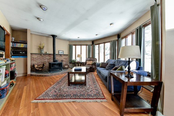 62 Tanager Road Attleboro, MA 02703 - Photo 8 of 29 Gallery Image 8
