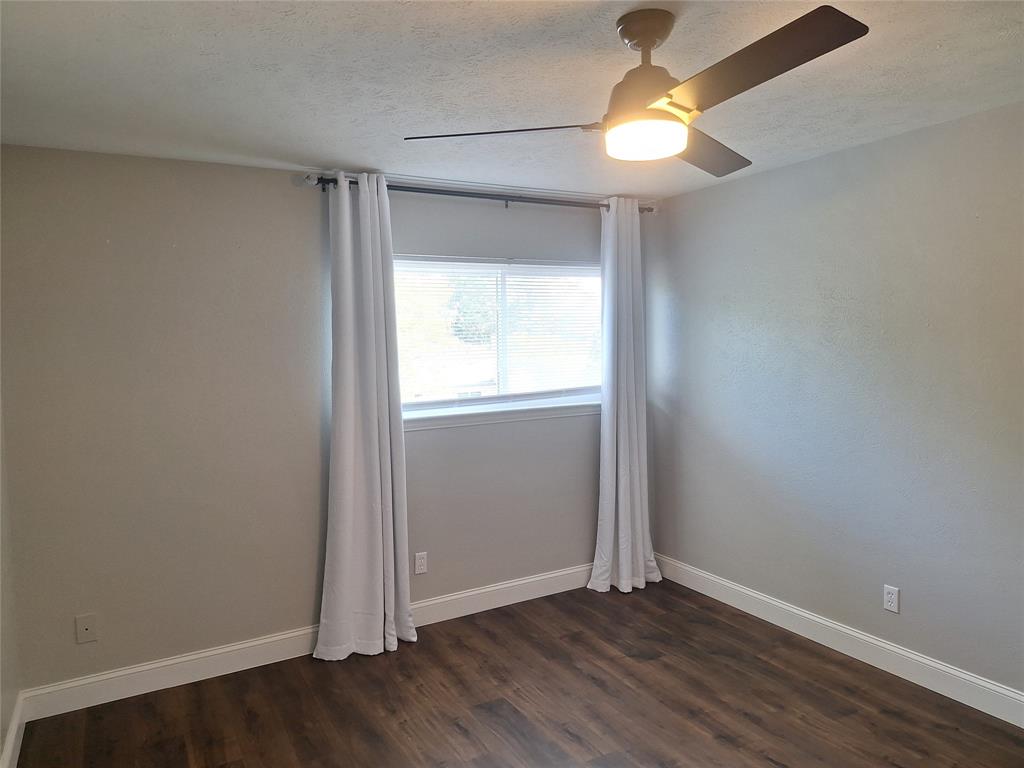4240 Harvest Hill Road Dallas, TX 75244 - Photo 25 of 38 Bedroom 3
