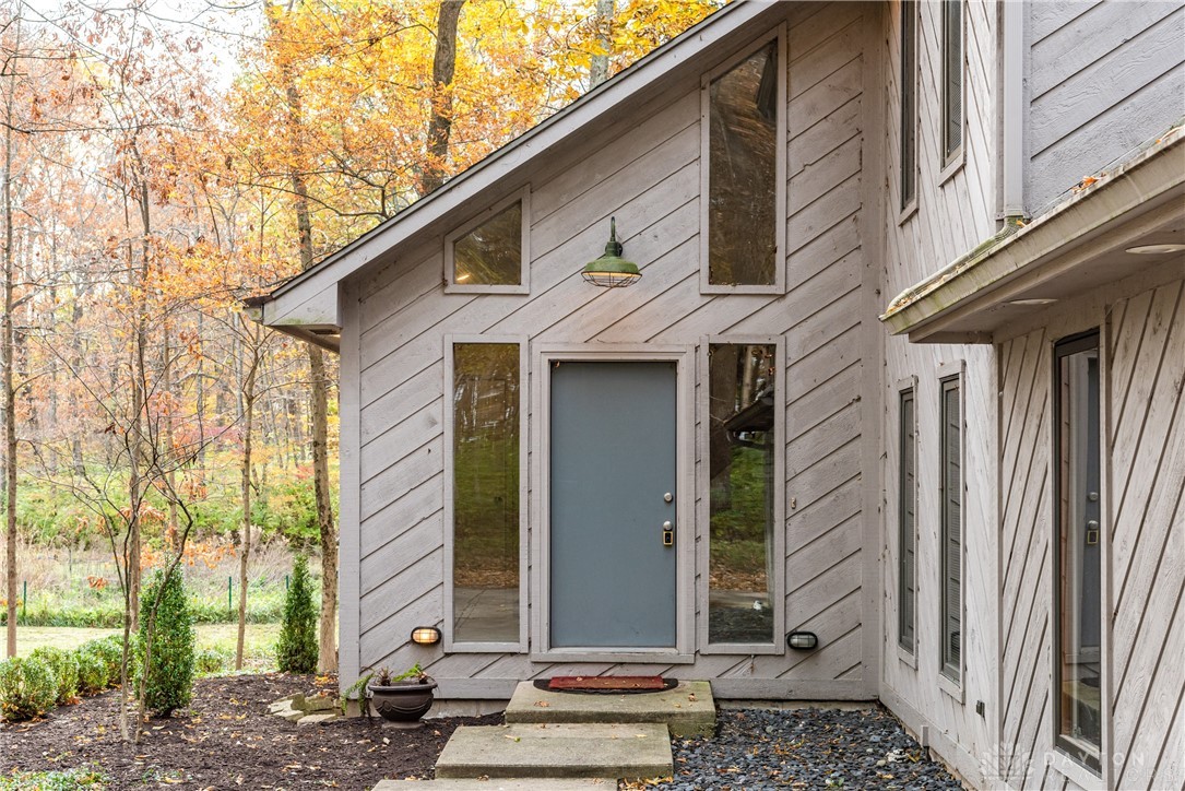 9543 Bellbrook Road Waynesville, OH 45068 - Photo 4 of 79 Gallery Image 4