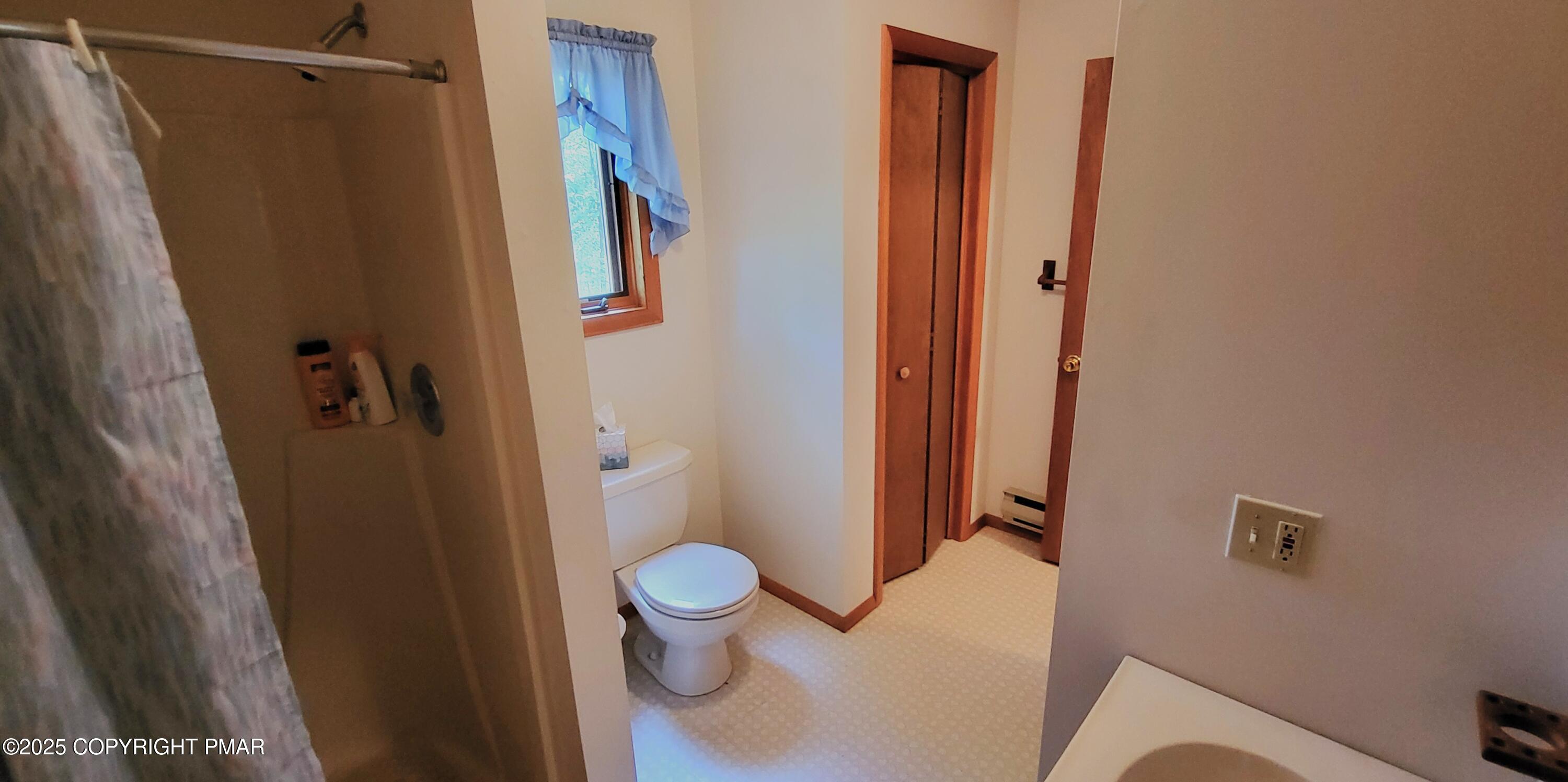 188 Radcliff Road Bushkill, PA 18324 - Photo 16 of 51 20250826_163756