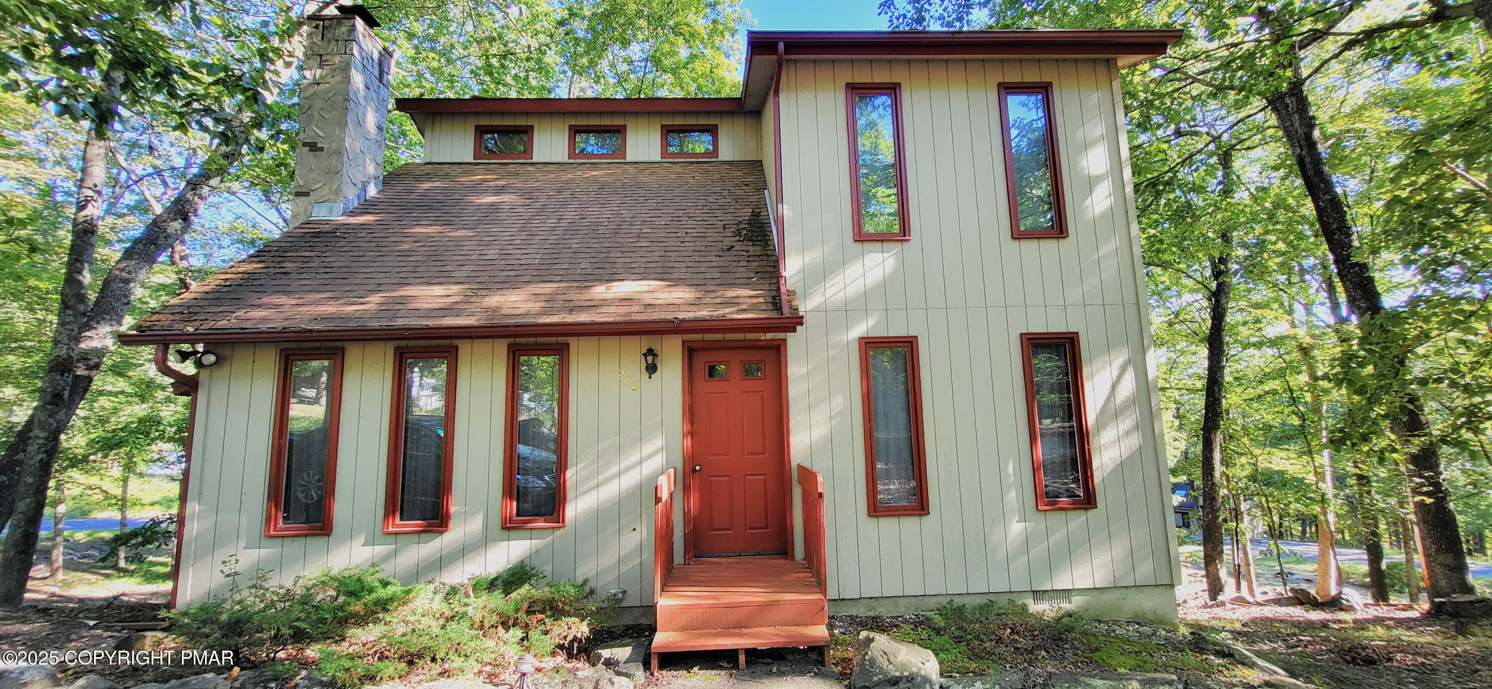 188 Radcliff Road Bushkill, PA 18324 - Photo 25 of 51 a front view of a house with garden