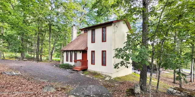 $280,000 | 188 Radcliff Road, Bushkill, PA 18324