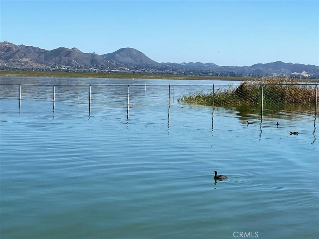 32983 Garner Road Lake Elsinore, CA 92530 - Photo 3 of 25