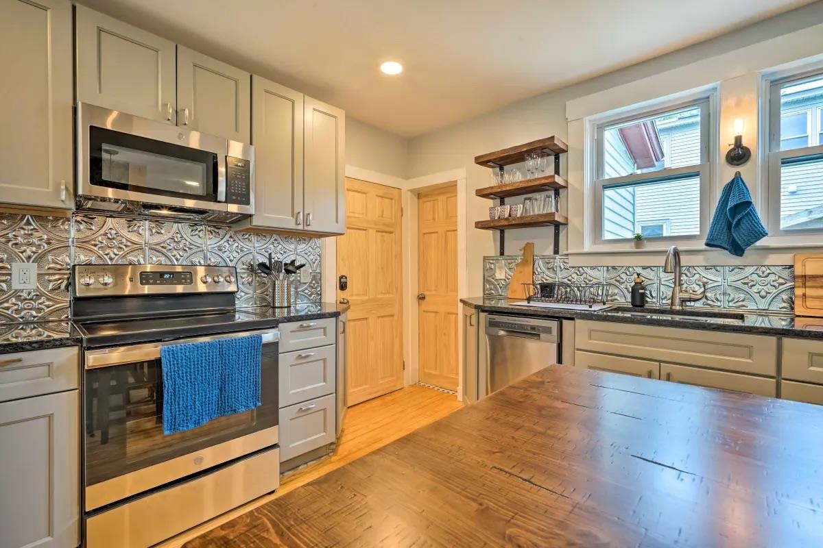 37 Dover Street Keene, NH 03431 - Photo 7 of 39 Gallery Image 7