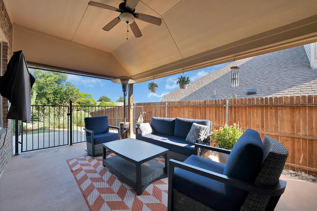 9012 Inwood Street Benbrook, TX 76126 - Photo 5 of 40