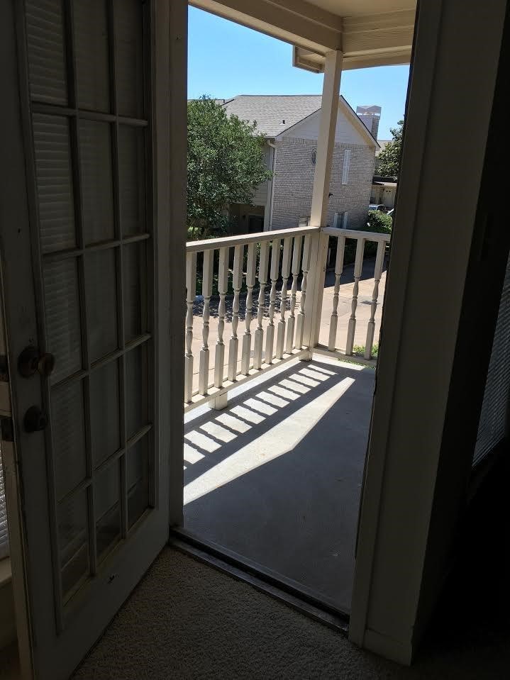 7575 Cambridge Street, Unit 1004 Houston, TX 77054 - Photo 13 of 23 a view of a balcony