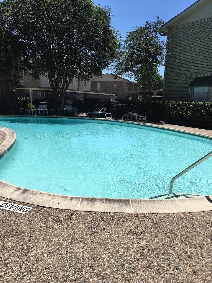 7575 Cambridge Street, Unit 1004 Houston, TX 77054 - Photo 22 of 23 a view of a yard