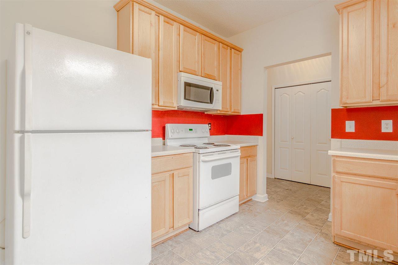 3714 Rivermist Drive Raleigh, NC 27610 - Photo 8 of 22 Gallery Image 8