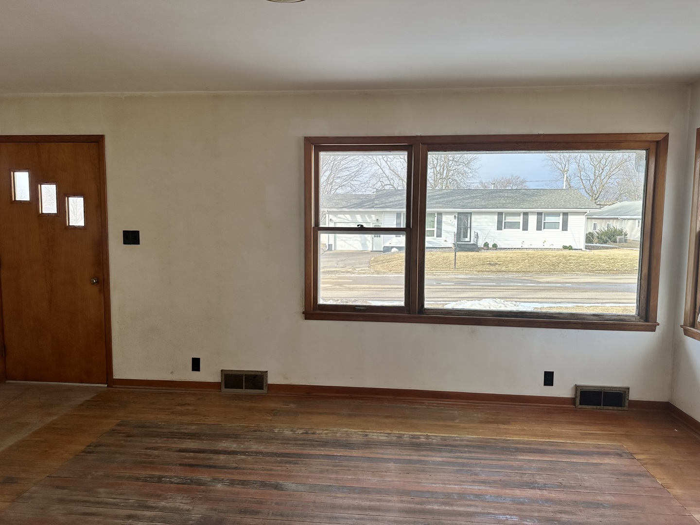 441 West South Street Preston, IA 52069 - Photo 10 of 21