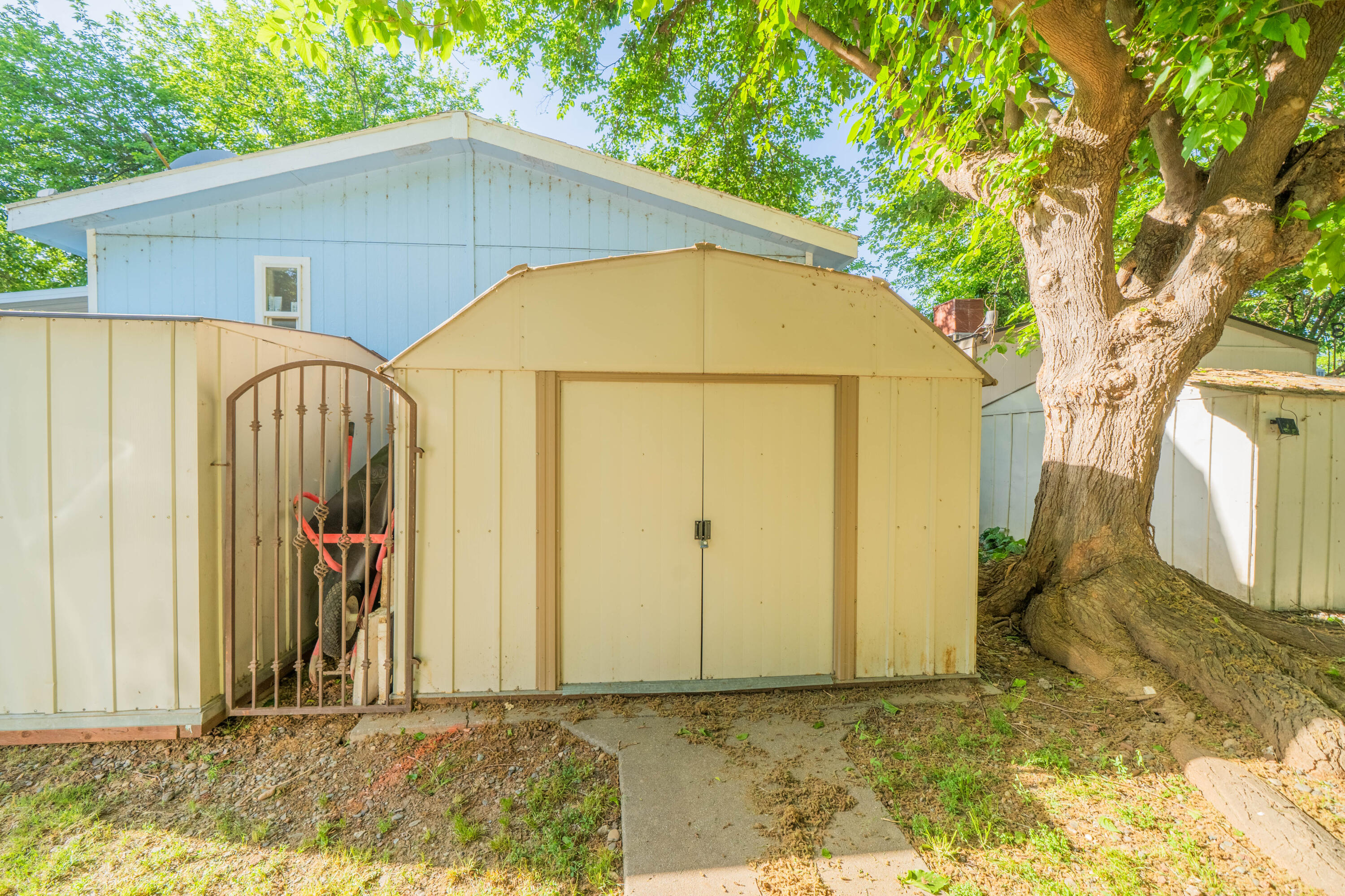 11705 Parey Avenue, Unit 7 Red Bluff, CA 96080 - Photo 25 of 34 Shed Included