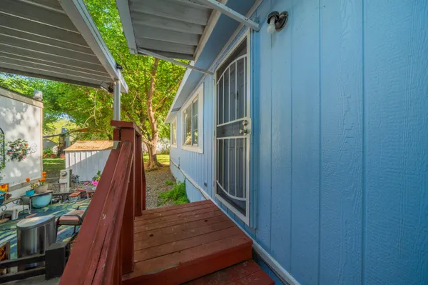 a front view of house with yard
