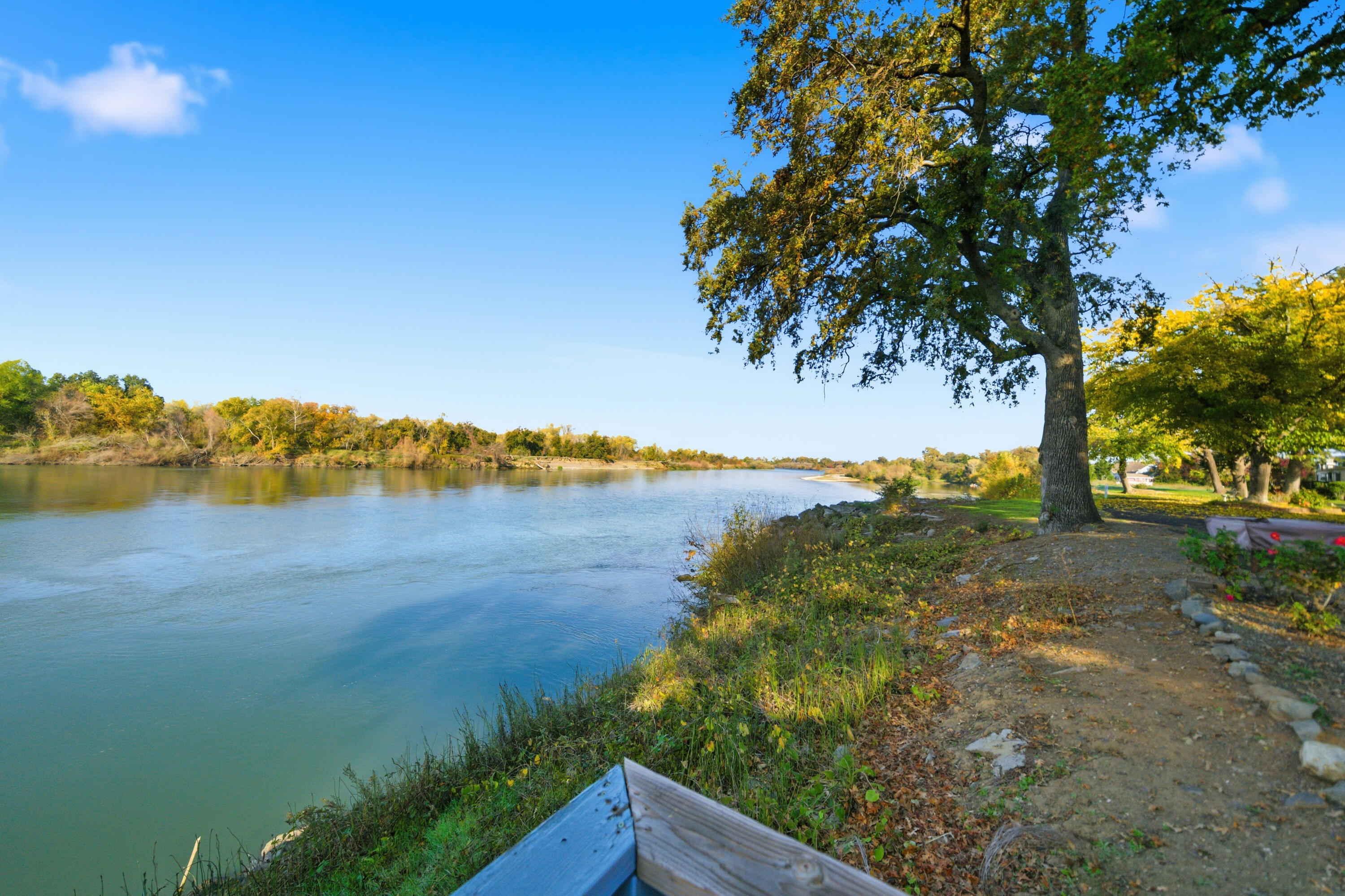 11705 Parey Avenue, Unit 7 Red Bluff, CA 96080 - Photo 6 of 34 a view of lake with green space
