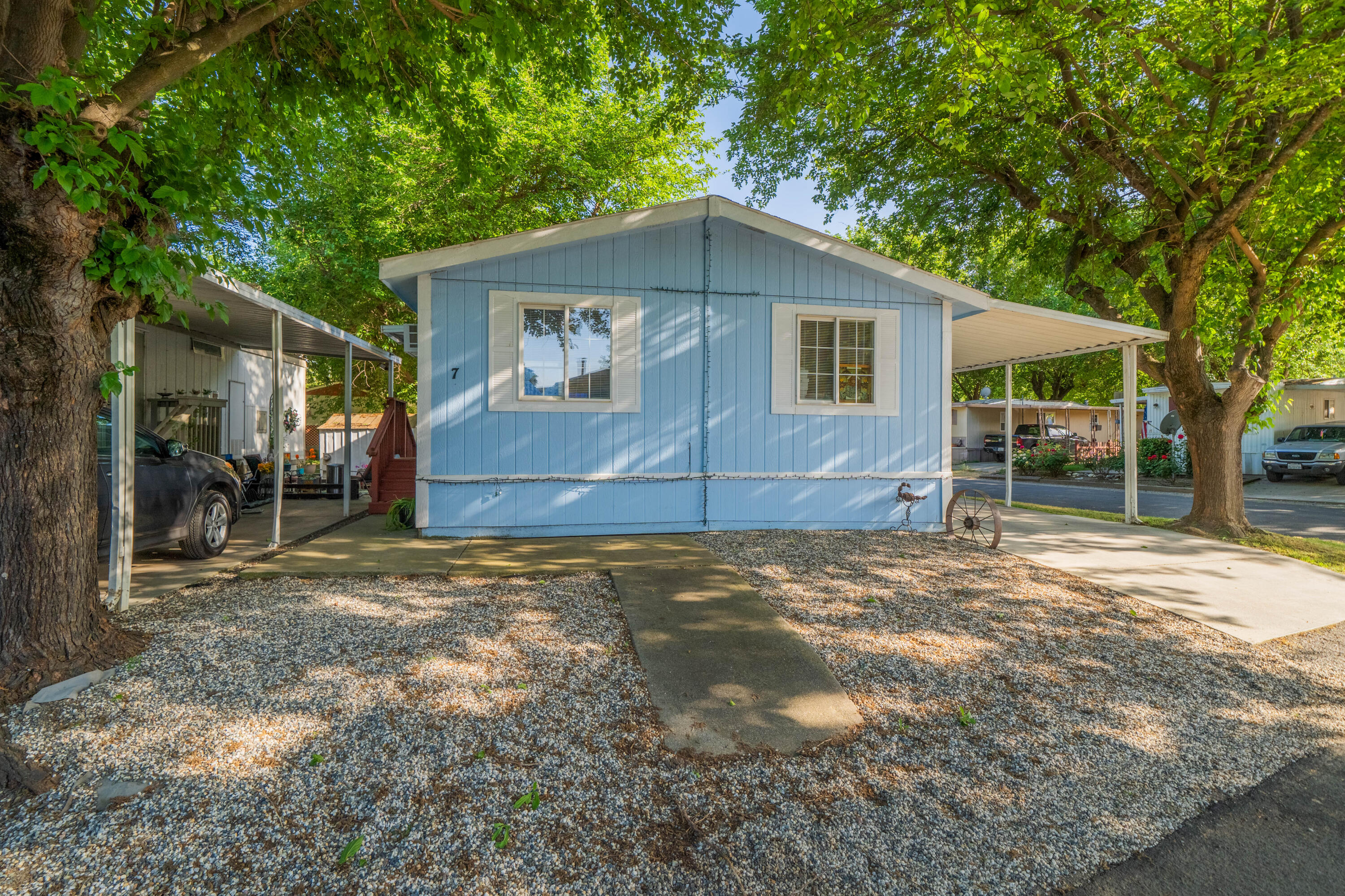 11705 Parey Avenue, Unit 7 Red Bluff, CA 96080 - Photo 7 of 34 a front view of house with yard