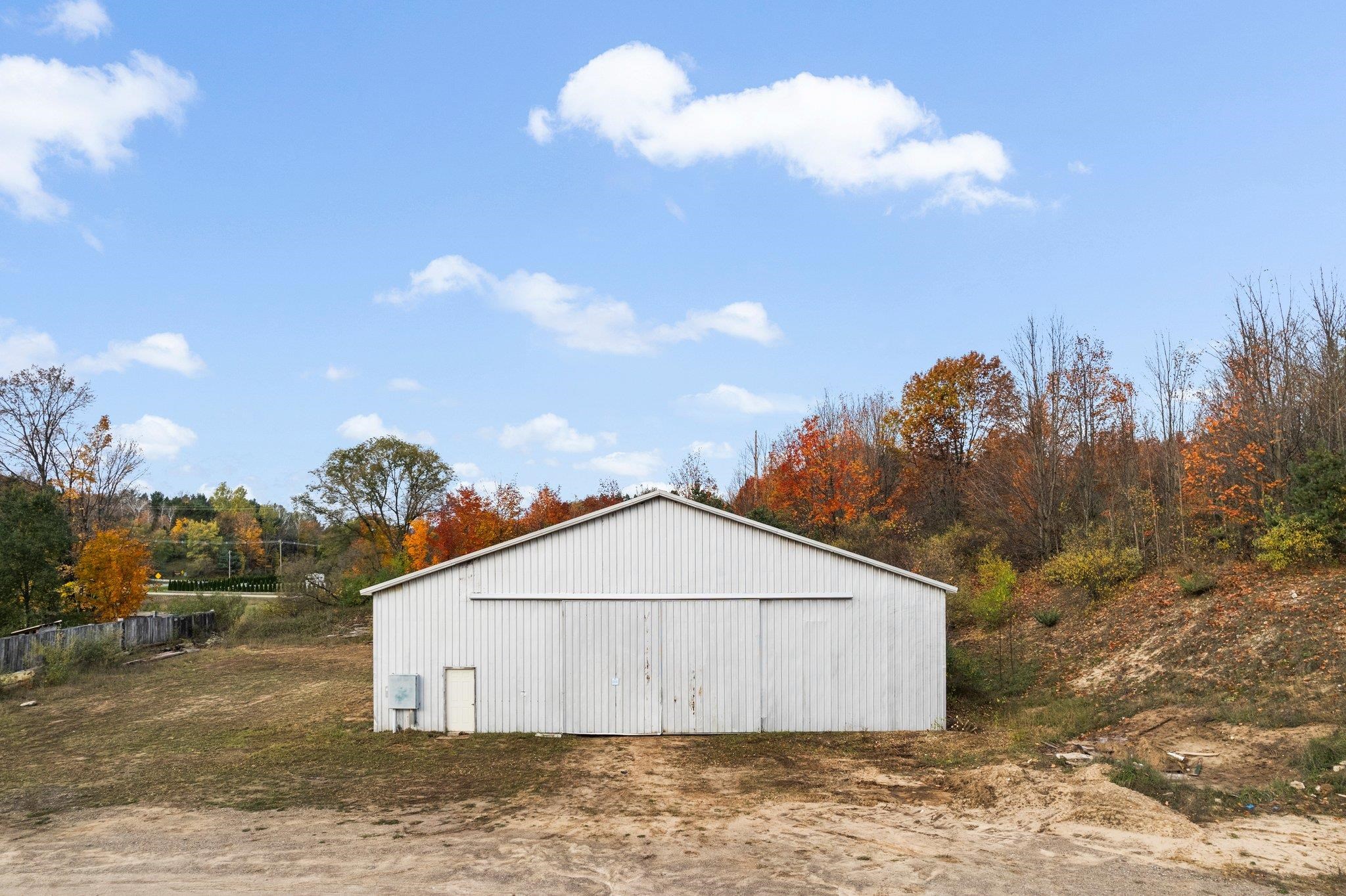 8515 East Bingham Road Traverse City, MI 49684 - Photo 15 of 23 Gallery Image 15