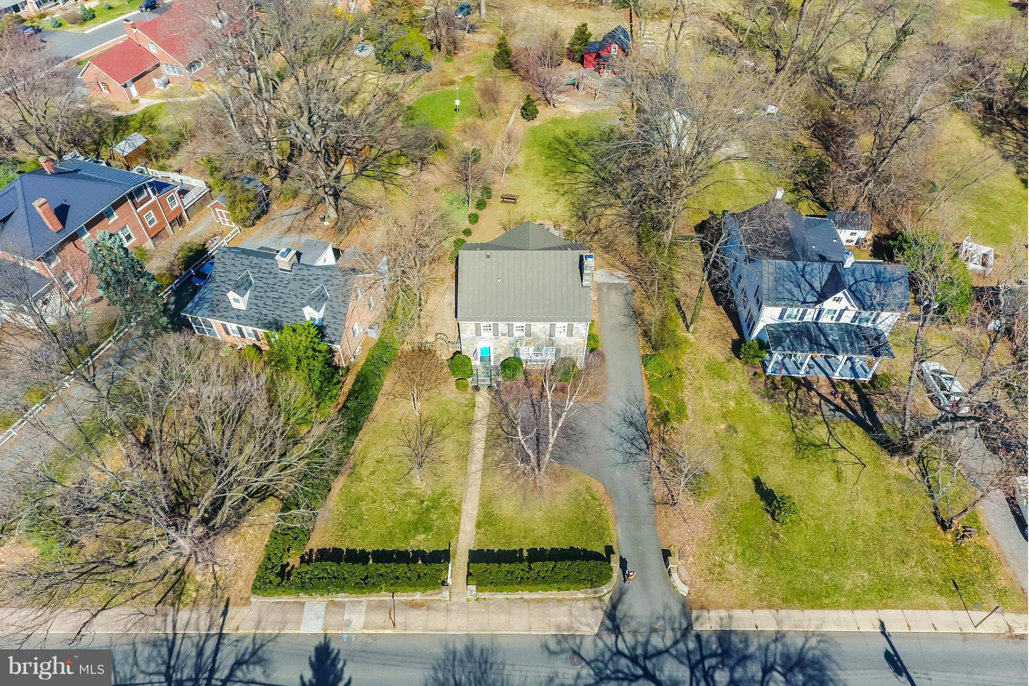 308 Edwards Ferry Road Northeast Leesburg, VA 20176 - Photo 2 of 30 Bath