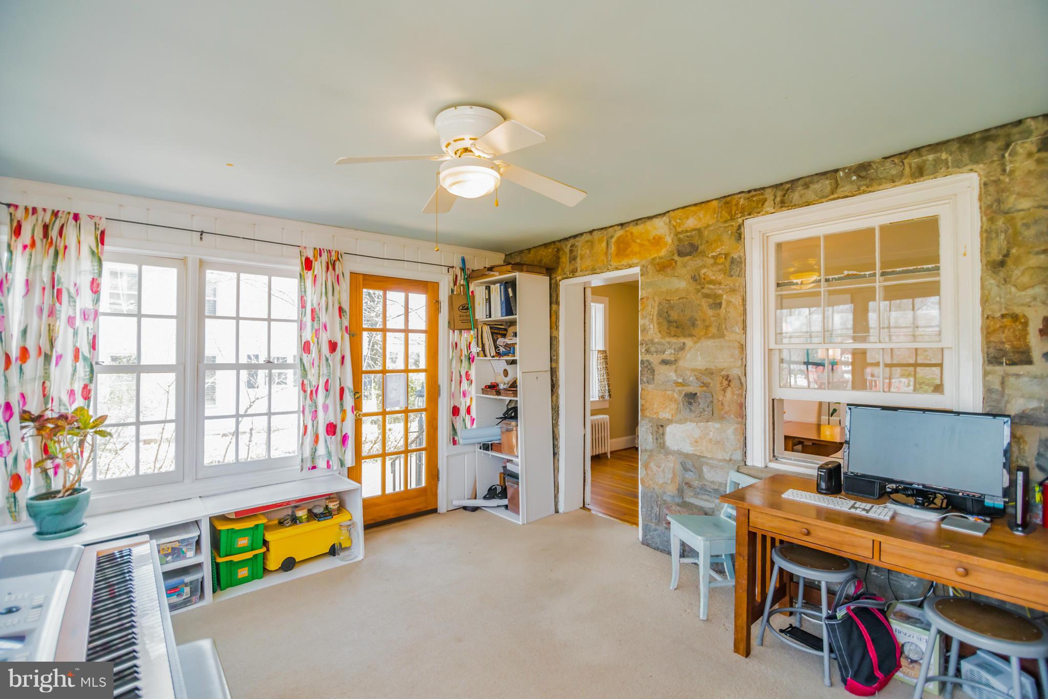 308 Edwards Ferry Road Northeast Leesburg, VA 20176 - Photo 11 of 30 Family Room