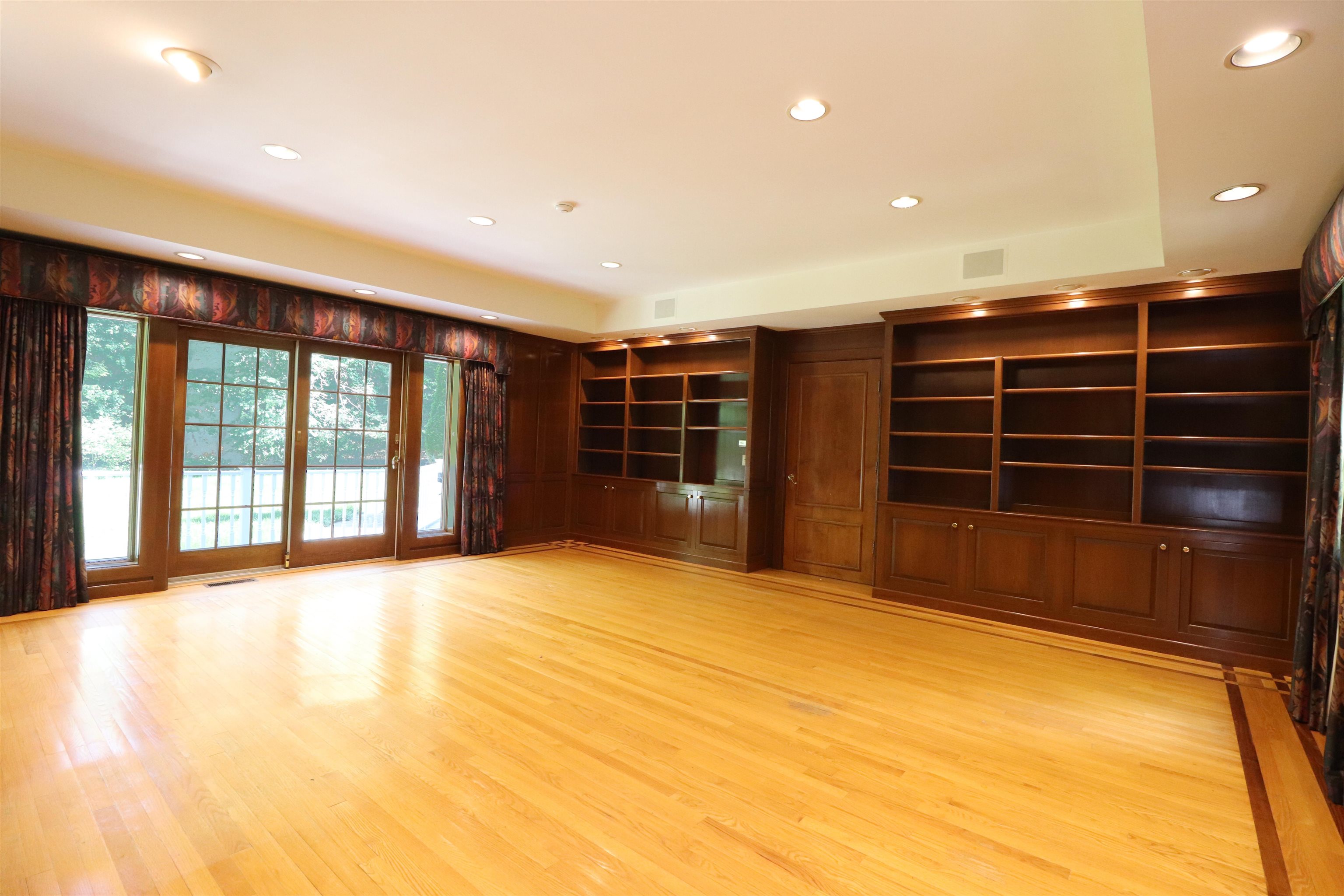 3 Oak Lane Stratham, NH 03885 - Photo 28 of 58