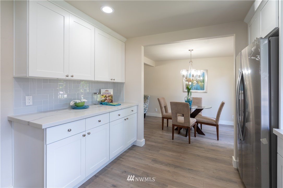 241 Bremerton Avenue Southeast Renton, WA 98059 - Photo 8 of 25 Gallery Image 8