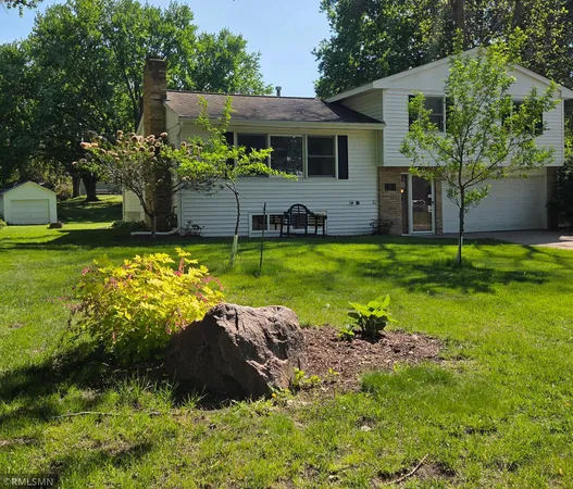 $499,900 | 16401 Temple Drive South, Minnetonka, MN 55345
