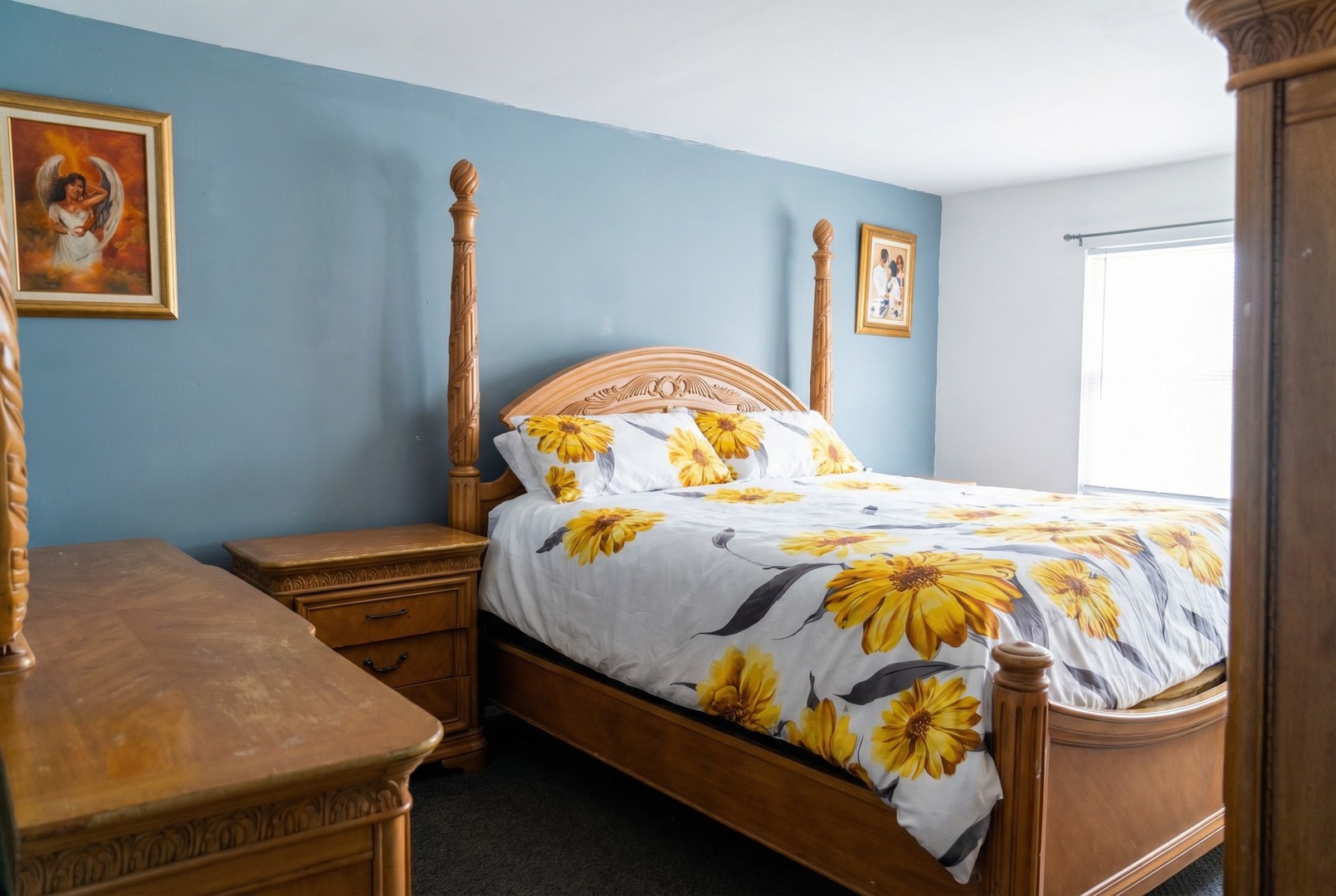 34 Wedgewood Road Matteson, IL 60443 - Photo 10 of 15 a bed sitting in a bedroom next to a window