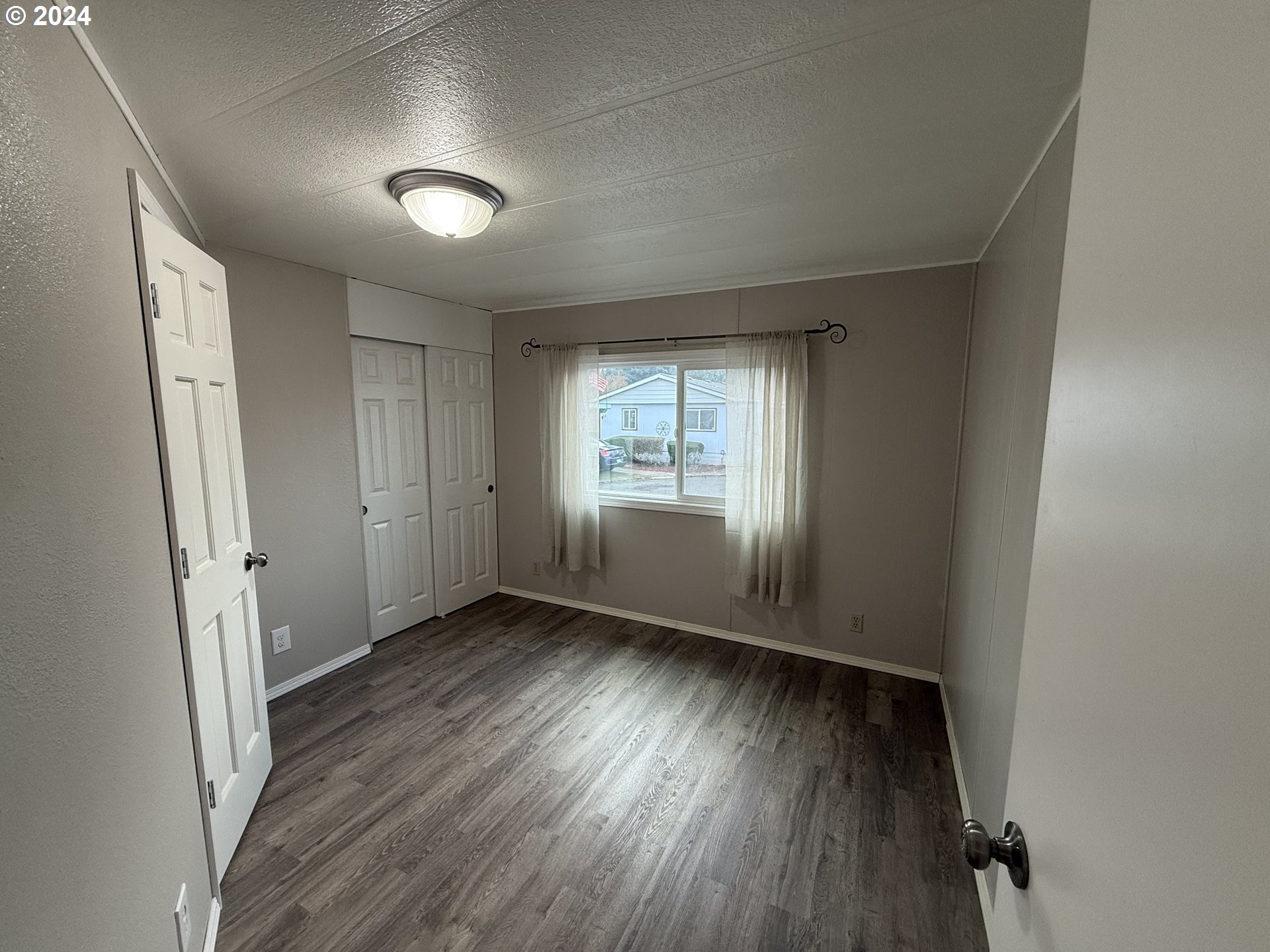 5552 Portland Road Northeast, Unit 10 Salem, OR 97305 - Photo 23 of 36 Gallery Image 23
