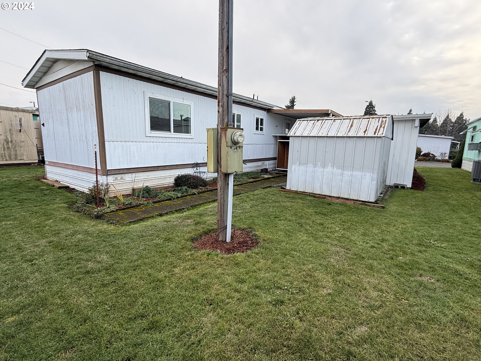 5552 Portland Road Northeast, Unit 10 Salem, OR 97305 - Photo 35 of 36 Gallery Image 35