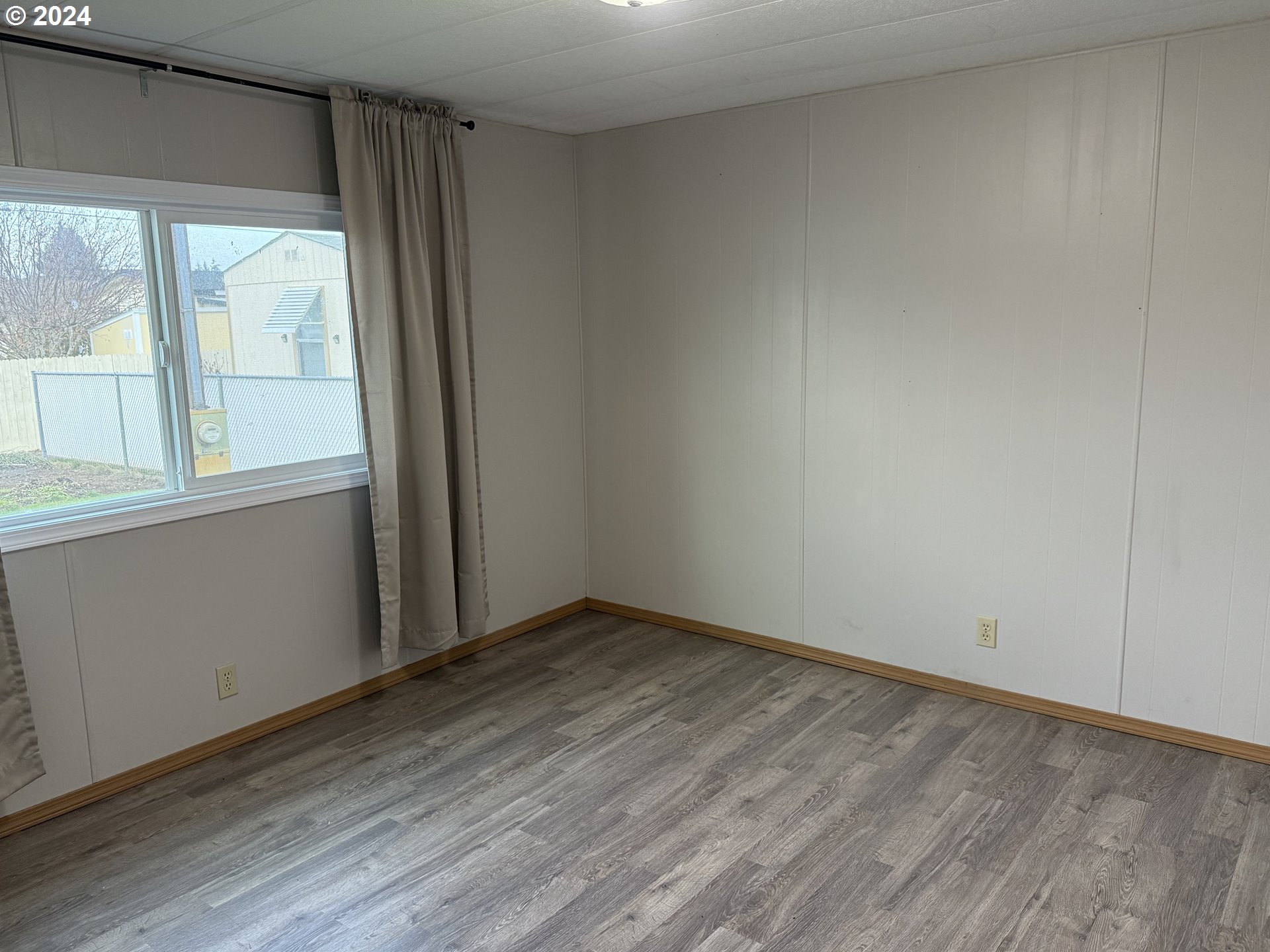 5552 Portland Road Northeast, Unit 10 Salem, OR 97305 - Photo 8 of 36 Gallery Image 8