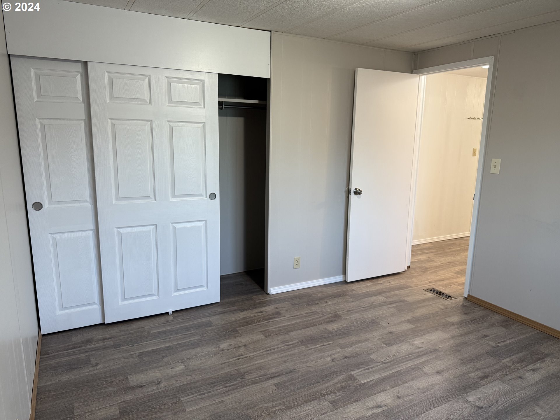5552 Portland Road Northeast, Unit 10 Salem, OR 97305 - Photo 9 of 36 Gallery Image 9