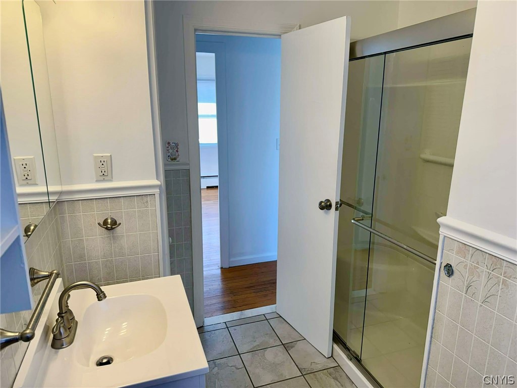 521 Buchanan Road Utica, NY 13502 - Photo 8 of 18