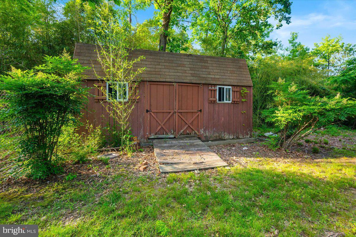 2208 Muskogee Street Adelphi, MD 20783 - Photo 68 of 71 a house view with a backyard space
