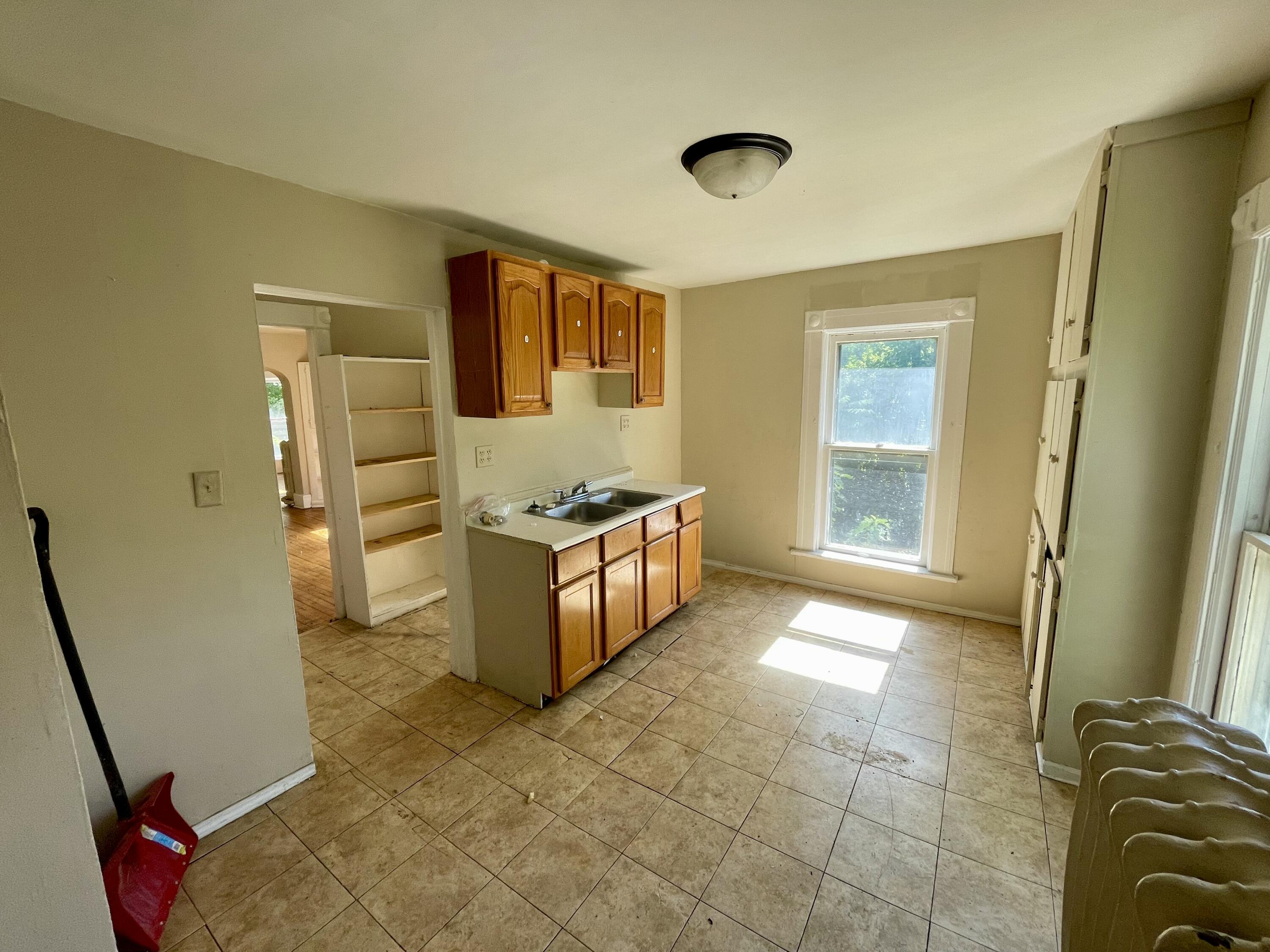 1331 North 22nd Street, Unit 1333 Milwaukee, WI 53205 - Photo 16 of 26 Unit 2 Kitchen